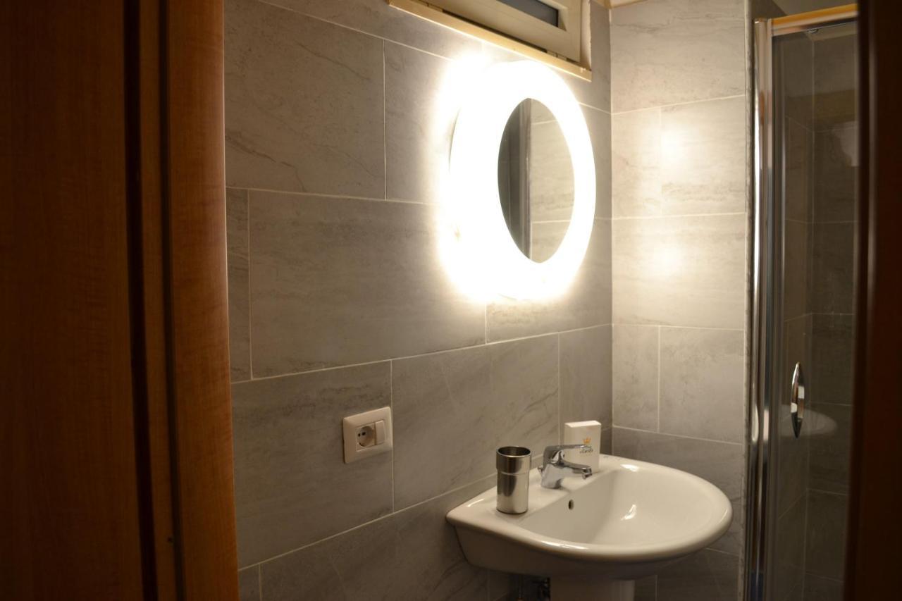 Residenza Principe Di Carafa Hotel Napoli Ngoại thất bức ảnh
